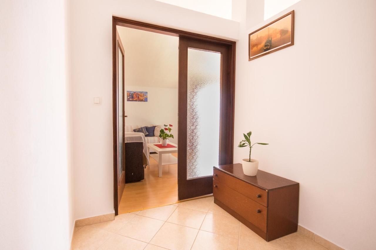 Apartments With A Parking Space Njivice, Krk - 5427 Exterior foto